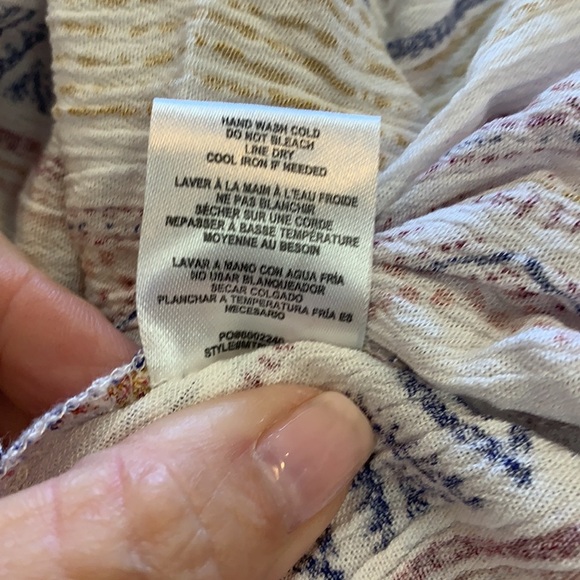 Bobeau collection boho short bell sleeve blouse with tassels size small - Picture 11 of 11